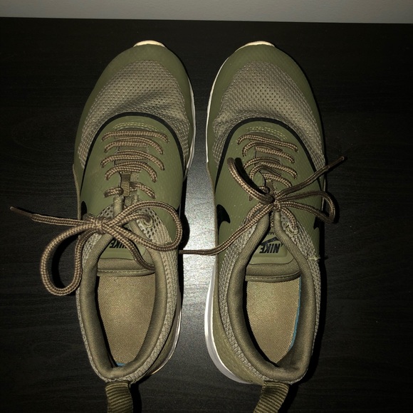 Nike Air Max - Olive Green Thea - Size 6 - Picture 4 of 4